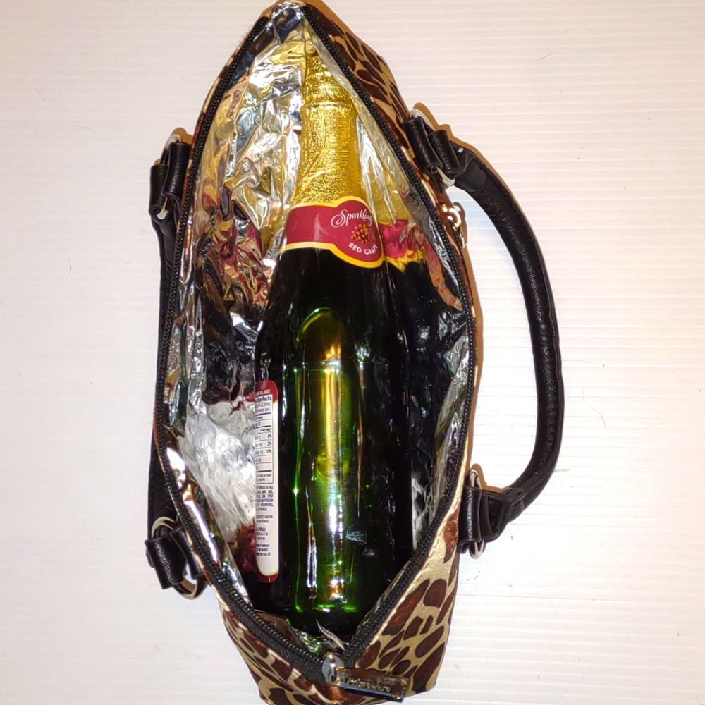 PRIMEWARE 🍷 Wine Clutch in Giraffe Print - Picture 5 of 14